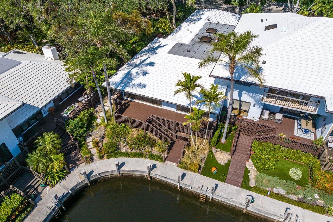 5290 Boca Marina Circle South Boca Raton, FL 33487 - Photo 12 of 39 Backyard Paradise