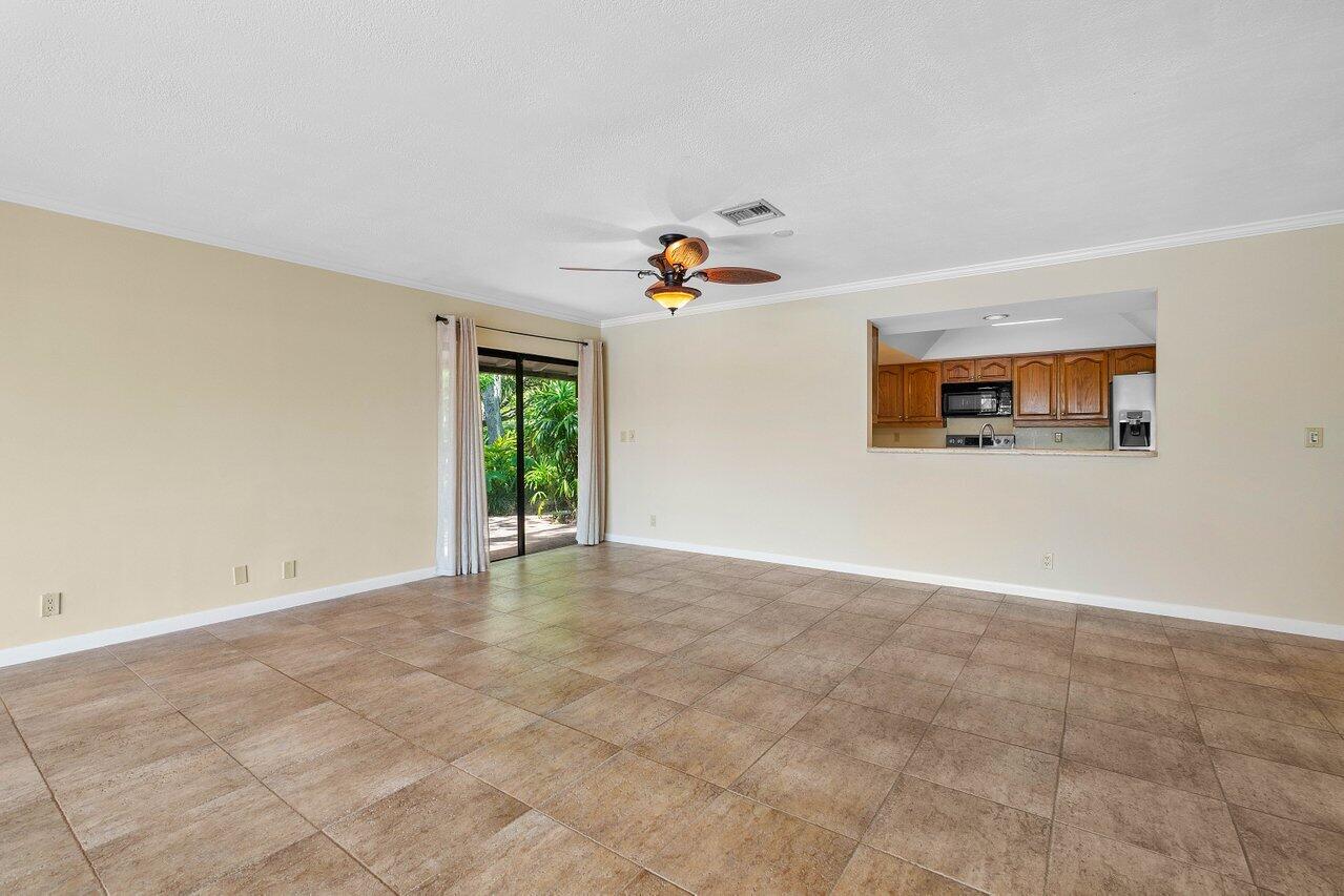 5290 Boca Marina Circle South Boca Raton, FL 33487 - Photo 18 of 39 Living area