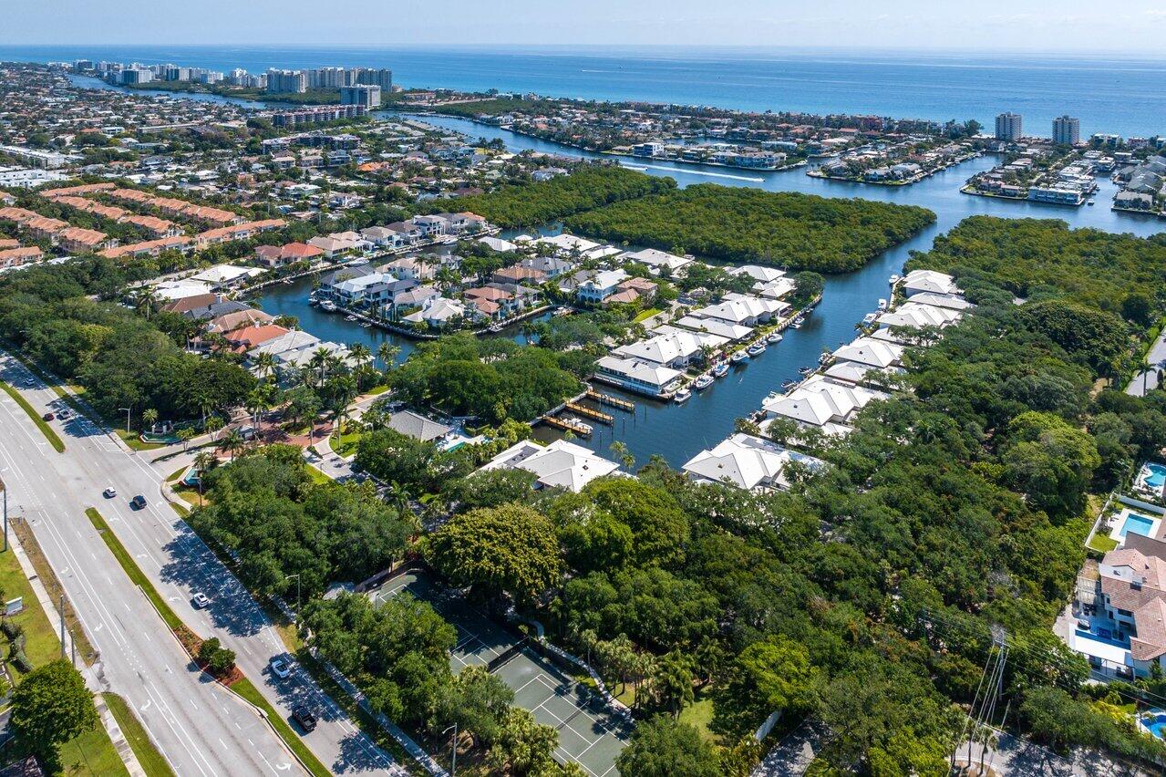 5290 Boca Marina Circle South Boca Raton, FL 33487 - Photo 9 of 39 Minute to the Intracoastal