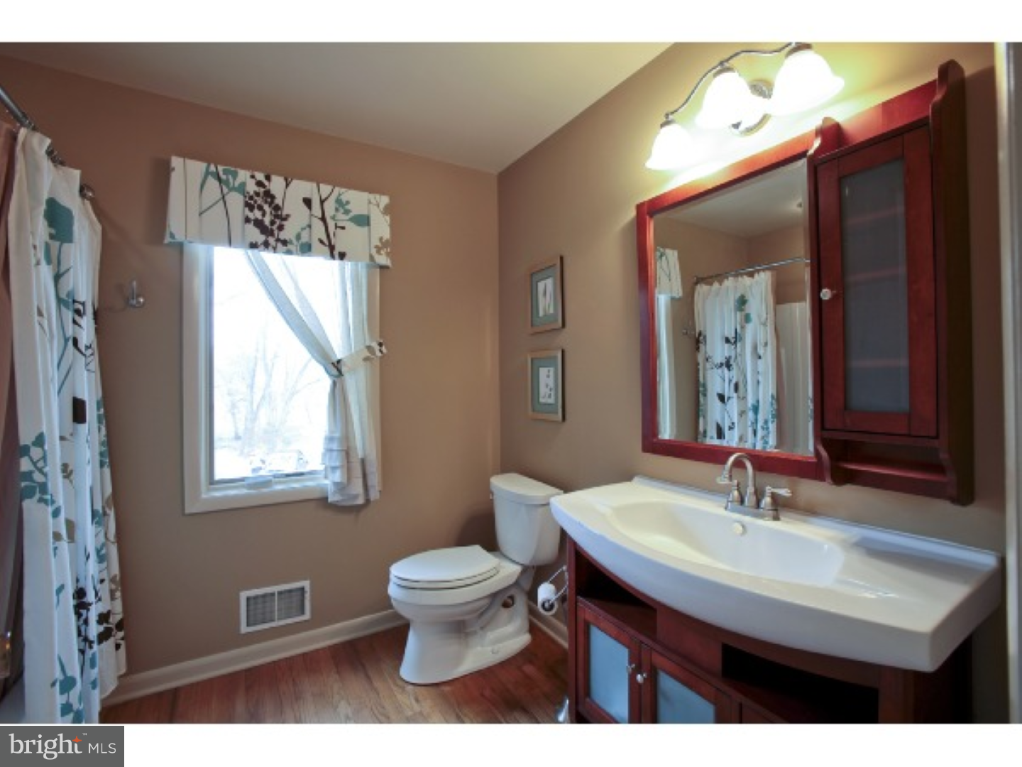 171 Almshouse Road Doylestown, PA 18901 - Photo 21 of 25 Bathroom