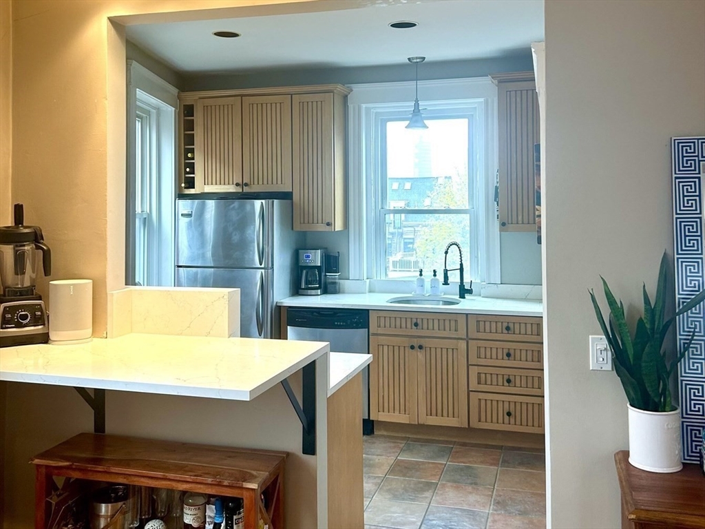 64 Chestnut Street, Unit 3 Boston, MA 02129 - Photo 5 of 15