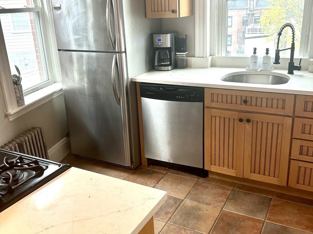 64 Chestnut Street, Unit 3 Boston, MA 02129 - Photo 6 of 15