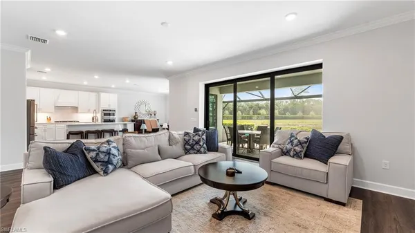 $1,160,000 | 10428 Ventana Lane, Naples, FL 34120