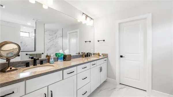 $1,160,000 | 10428 Ventana Lane, Naples, FL 34120