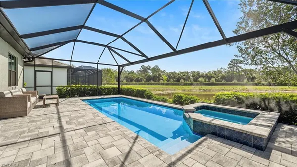 $1,160,000 | 10428 Ventana Lane, Naples, FL 34120