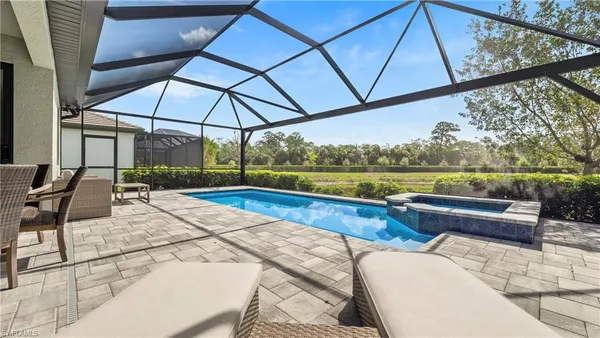 $1,160,000 | 10428 Ventana Lane, Naples, FL 34120