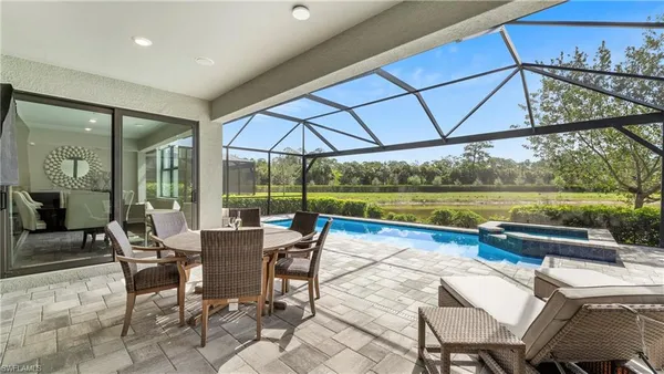 $1,160,000 | 10428 Ventana Lane, Naples, FL 34120