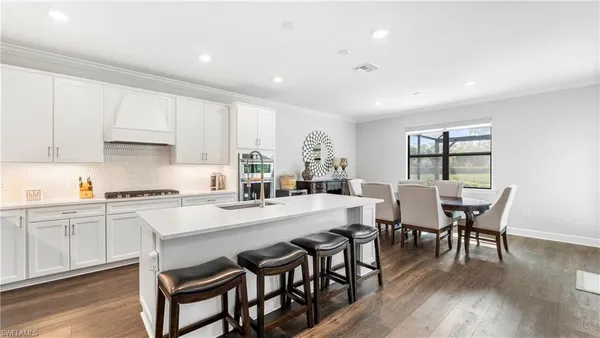 $1,160,000 | 10428 Ventana Lane, Naples, FL 34120