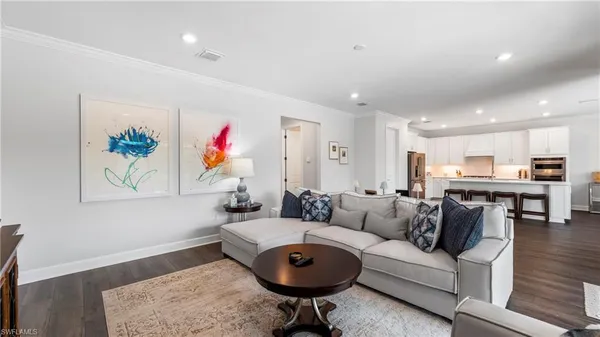 $1,160,000 | 10428 Ventana Lane, Naples, FL 34120