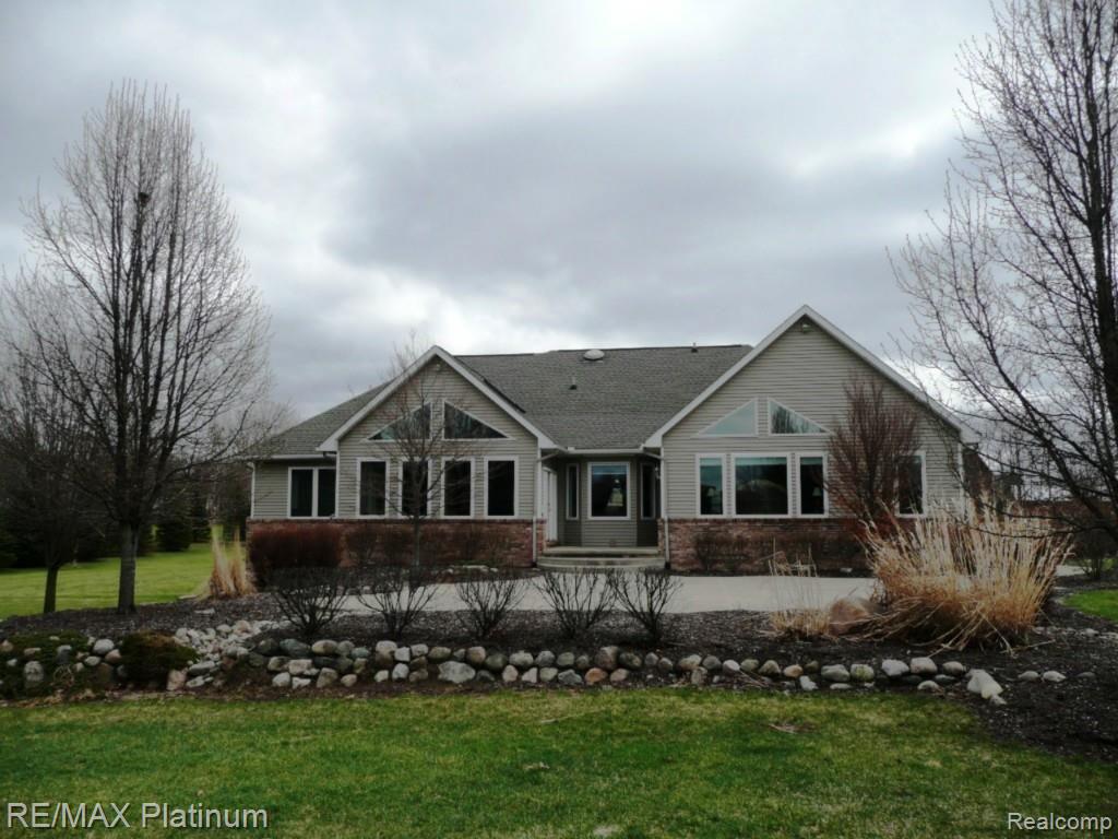 5881 Fenton Road Fenton, MI 48430 - Photo 34 of 35 Back of Home