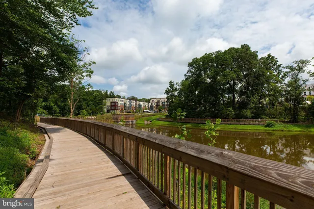 $3,300 | 4810 Garden View Lane, Chantilly, VA 20151