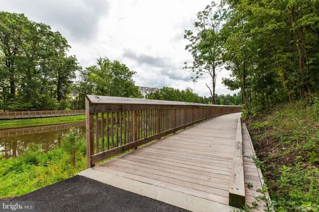 $3,300 | 4810 Garden View Lane, Chantilly, VA 20151