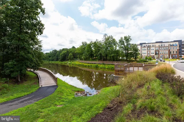 $3,300 | 4810 Garden View Lane, Chantilly, VA 20151