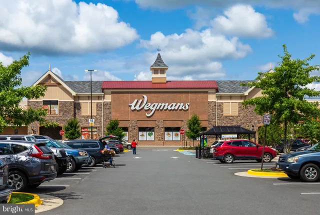 $3,300 | 4810 Garden View Lane, Chantilly, VA 20151