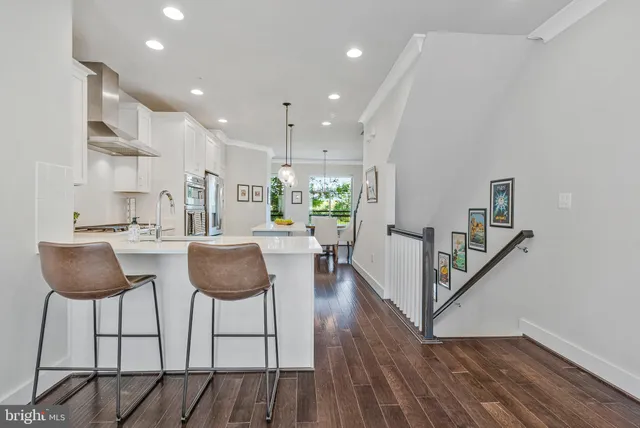 $3,300 | 4810 Garden View Lane, Chantilly, VA 20151