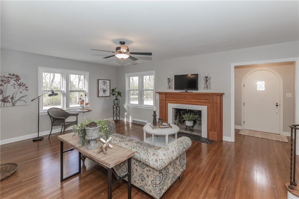 3115 North Marr Road Columbus, IN 47203 - Photo 3 of 33 Gallery Image 3