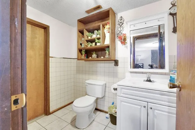 $320,000 | 9506 Southwest Punzo Road, St. Joseph, MO 64504