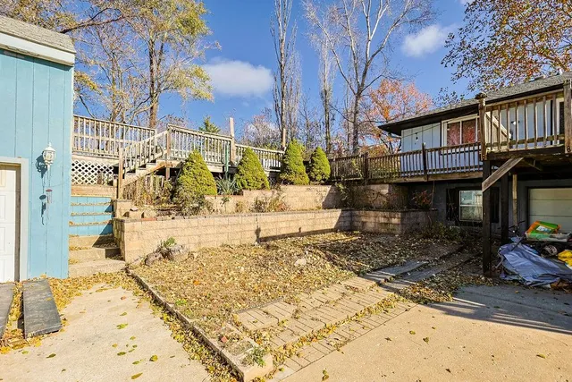 $320,000 | 9506 Southwest Punzo Road, St. Joseph, MO 64504