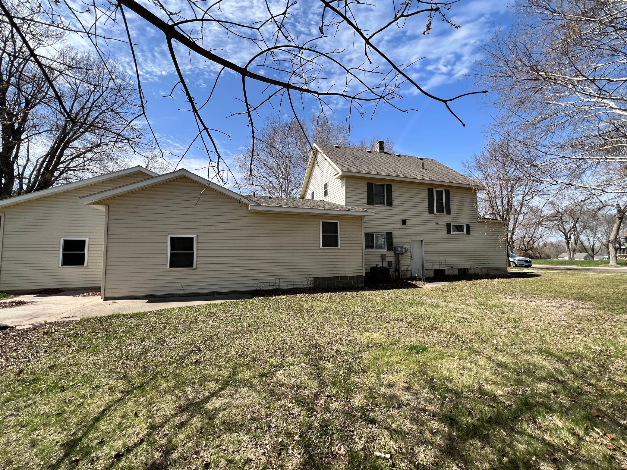 324 East Snelling Avenue Appleton, MN 56208 - Photo 4 of 5