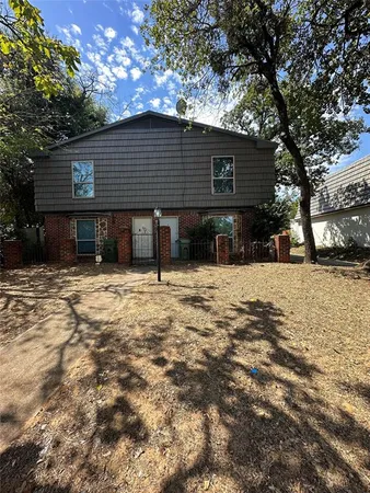 $1,500 | 1904 West Sanford Street, Arlington, TX 76012