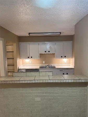 $1,500 | 1904 West Sanford Street, Arlington, TX 76012