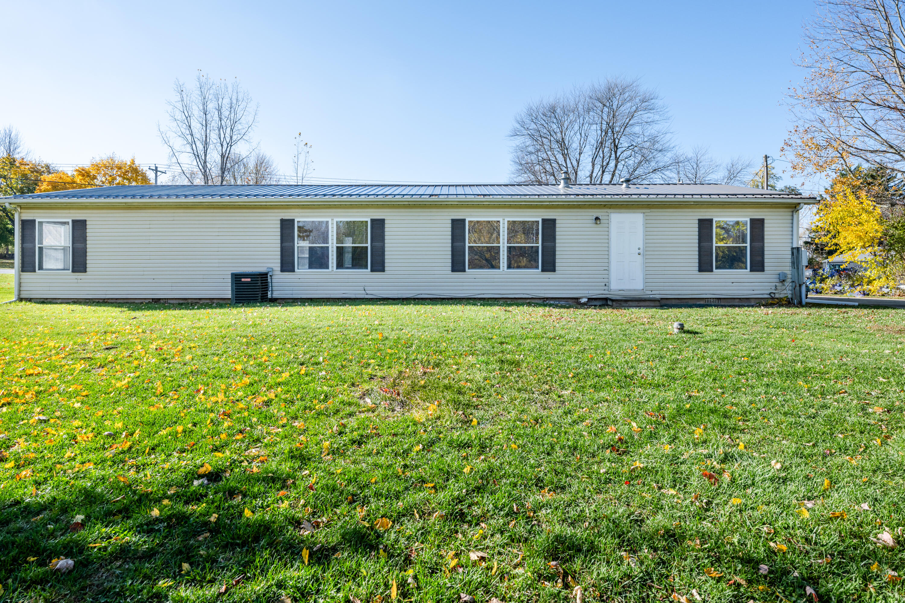 4025 Hennessey Road Watervliet, MI 49098 - Photo 27 of 28 Hennessey-127