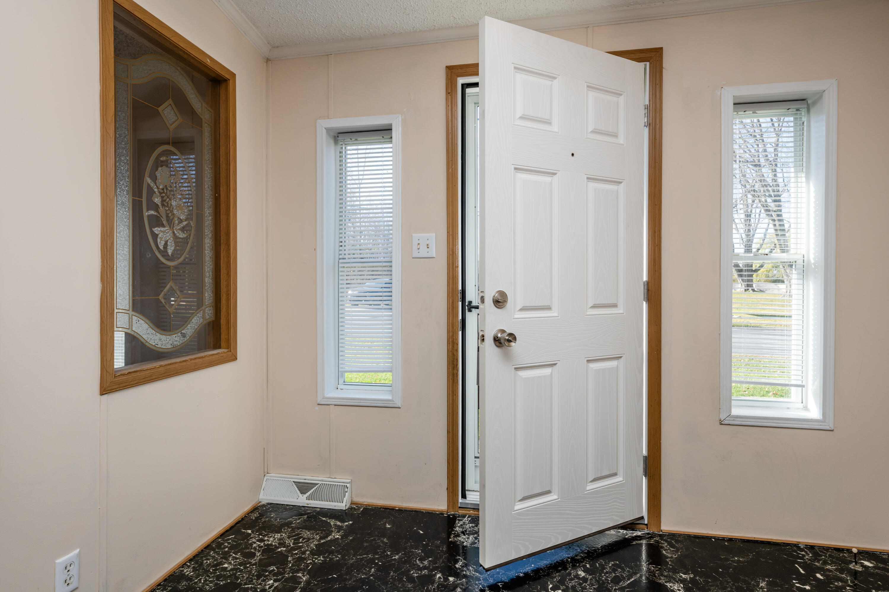 4025 Hennessey Road Watervliet, MI 49098 - Photo 5 of 28 Hennessey-105