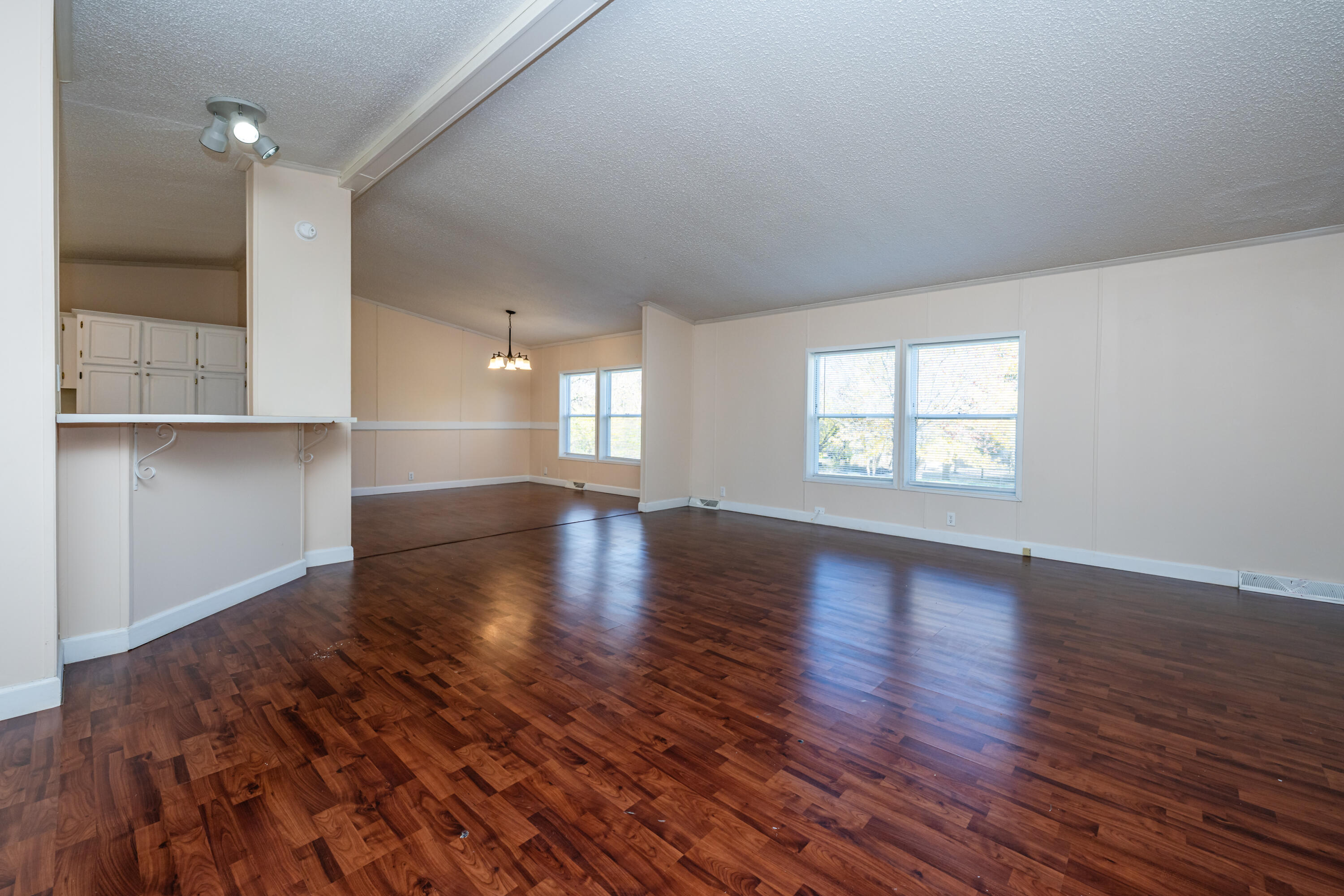 4025 Hennessey Road Watervliet, MI 49098 - Photo 6 of 28 Hennessey-106