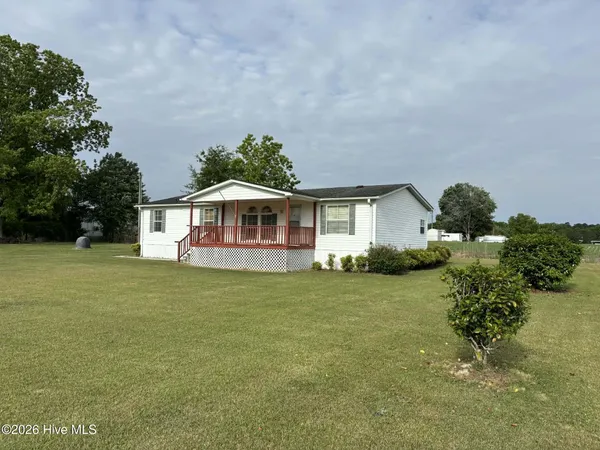 $198,000 | 1996 Hallsboro Road South, Hallsboro, NC 28442