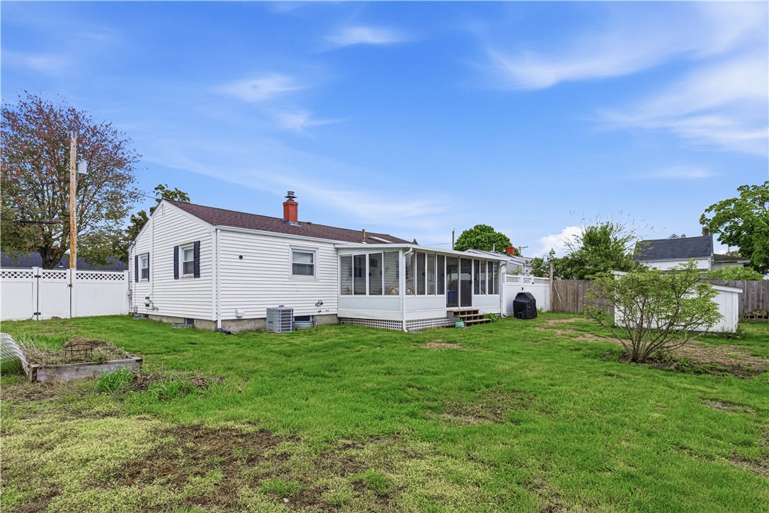 72 Julian Street Pawtucket, RI 02861 - Photo 5 of 30