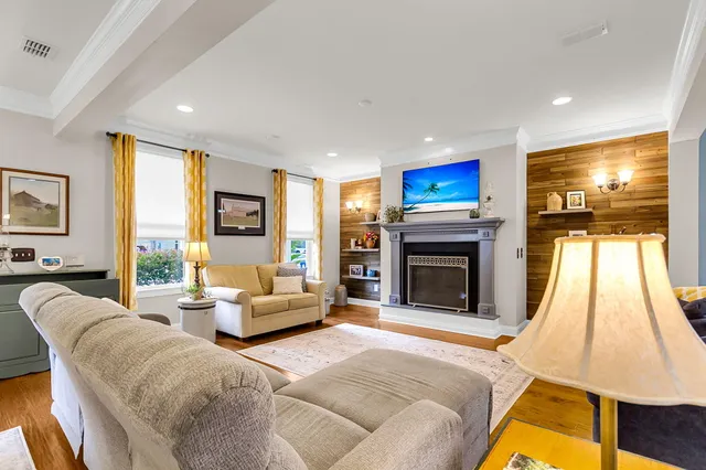 $594,000 | 3138 Moonlight Drive, Charleston, SC 29414