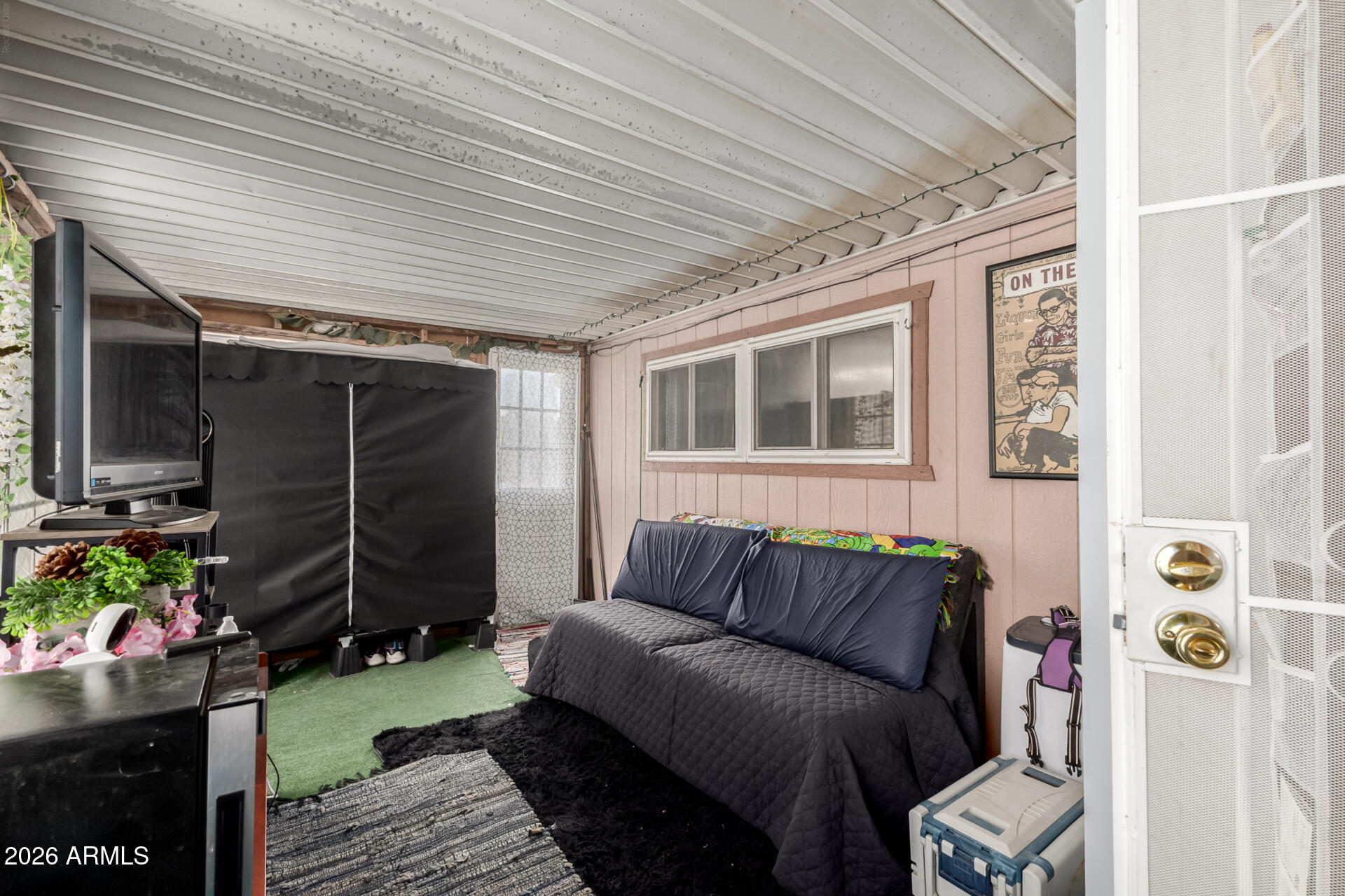 157 North 113th Way Apache Junction, AZ 85120 - Photo 23 of 27 a living room with furniture