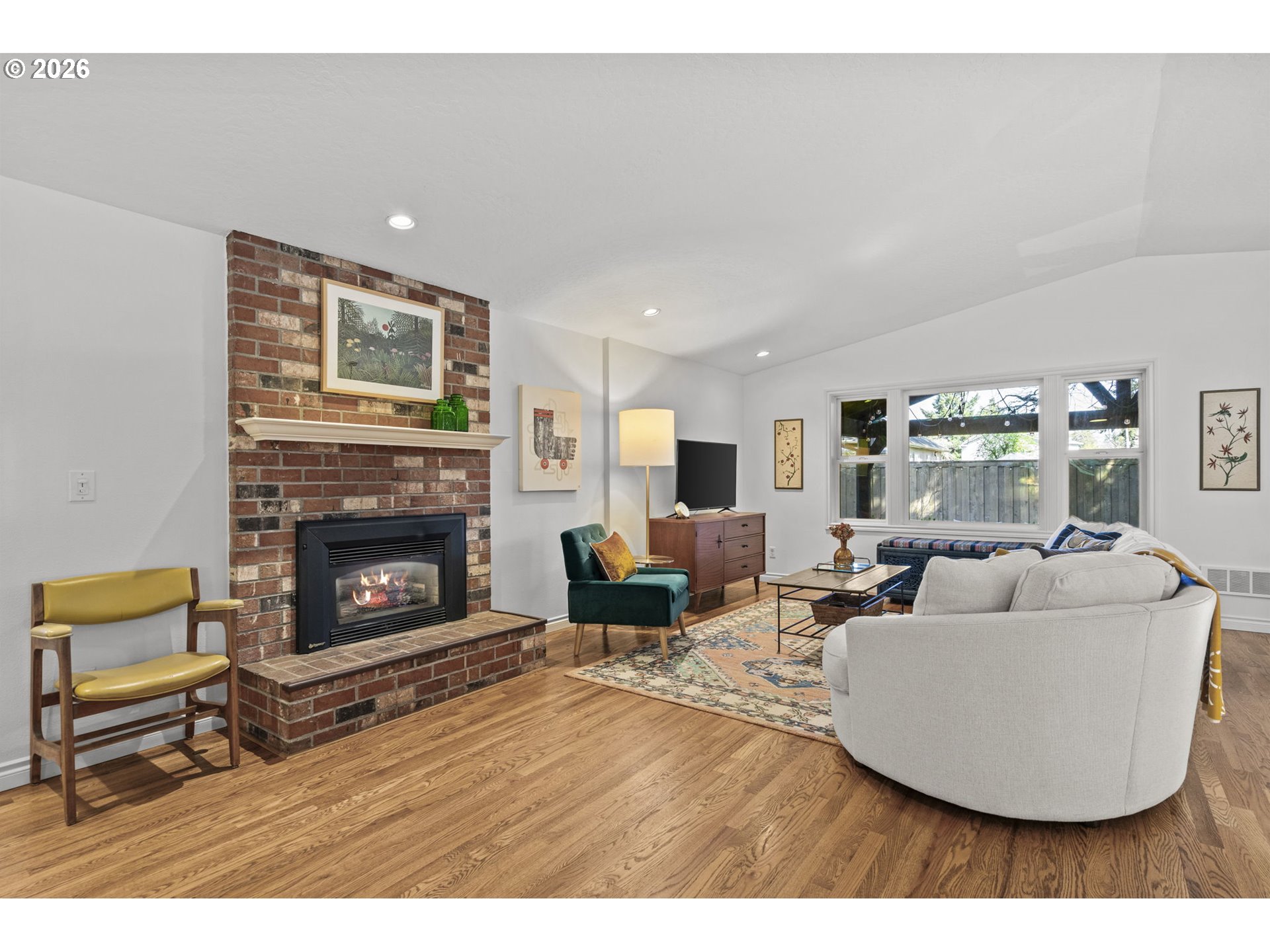 17459 Southeast Mill Street Portland, OR 97233 - Photo 8 of 43