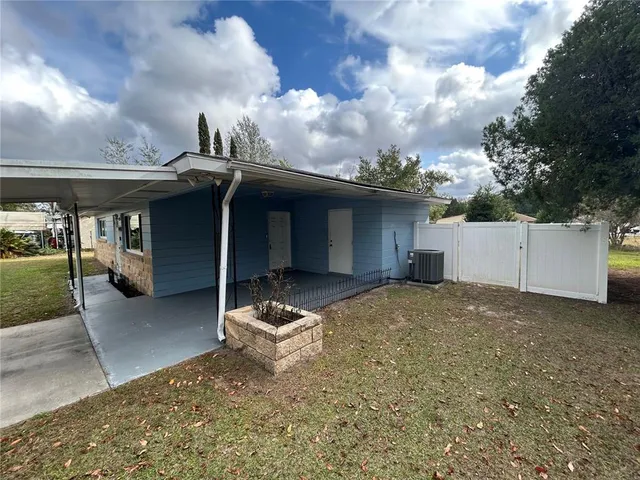 $1,600 | 21570 Southwest Raintree Street, Dunnellon, FL 34431