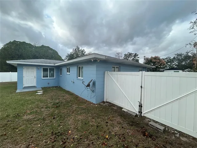 $1,600 | 21570 Southwest Raintree Street, Dunnellon, FL 34431