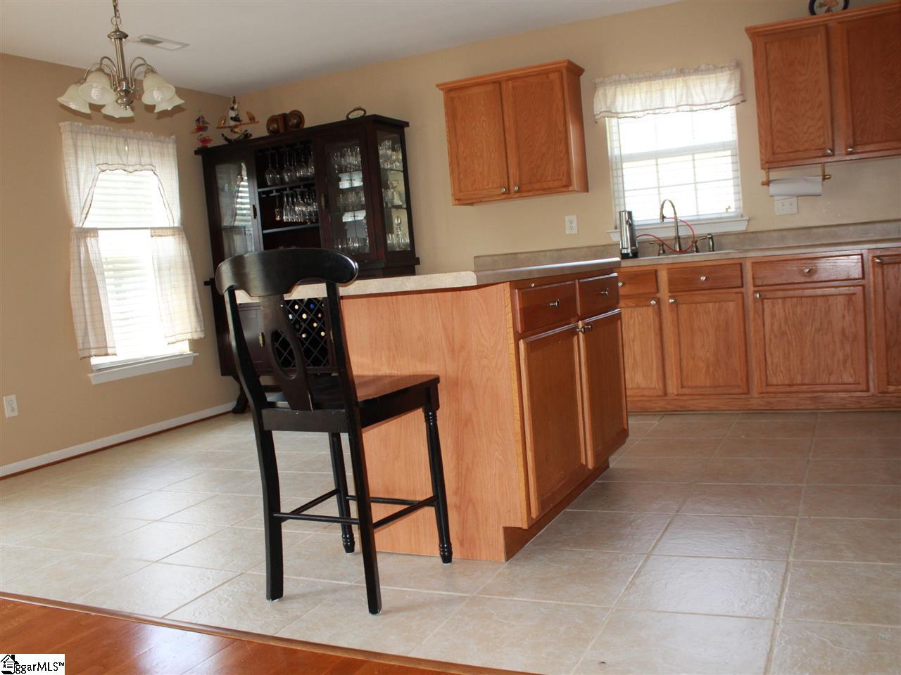 202 Worcester Lane Easley, SC 29642 - Photo 11 of 36 Gallery Image 11
