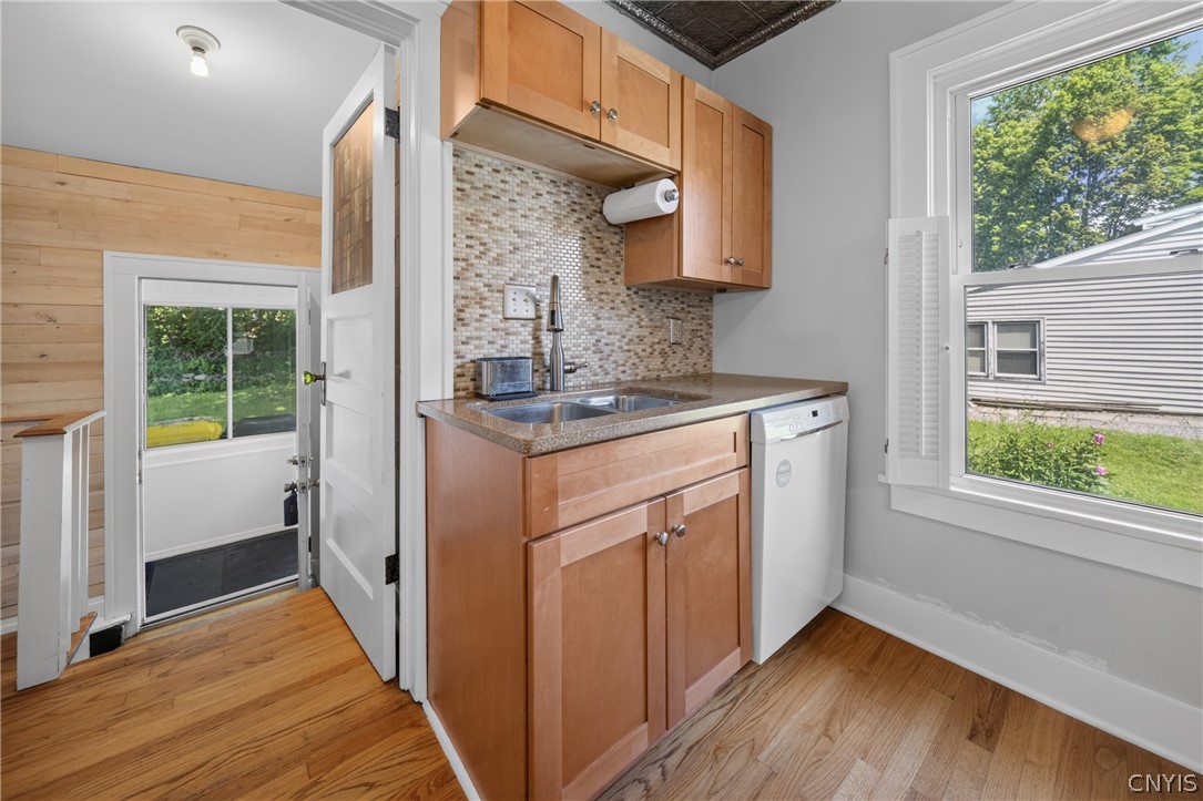 220 Windemere Road Geddes, NY 13219 - Photo 13 of 40