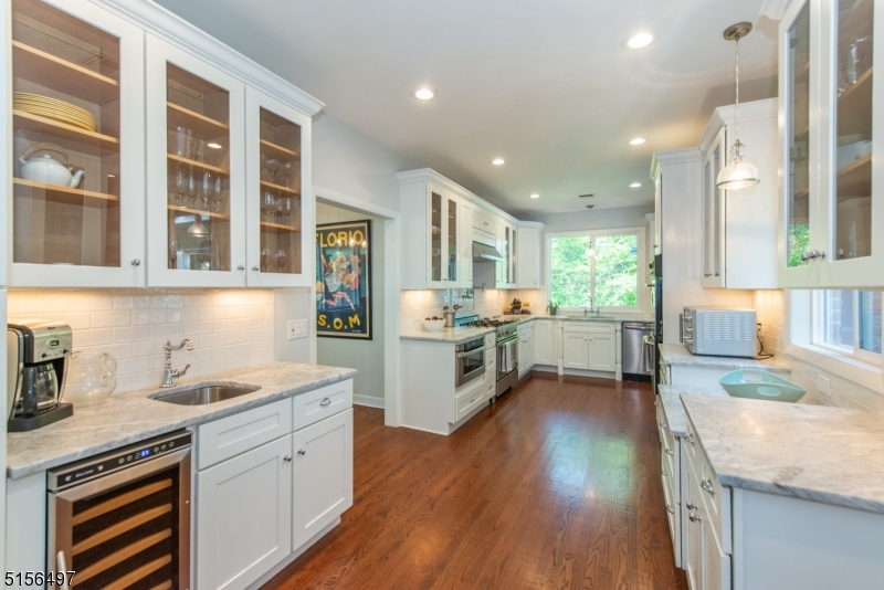 32 Parsonage Hill Road Short Hills, NJ 07078 - Photo 13 of 49