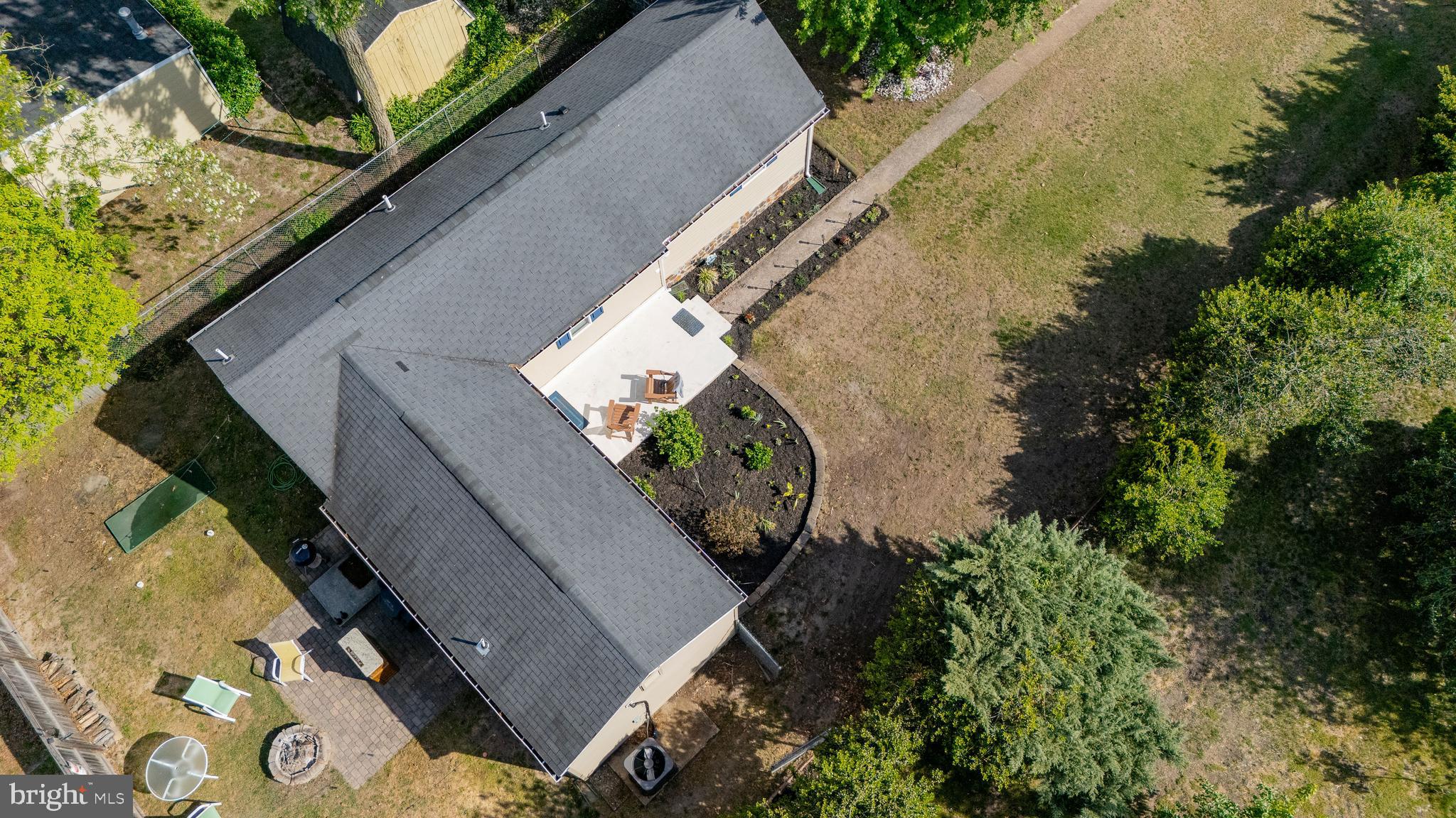 1816 Cremen Road Pasadena, MD 21122 - Photo 3 of 11