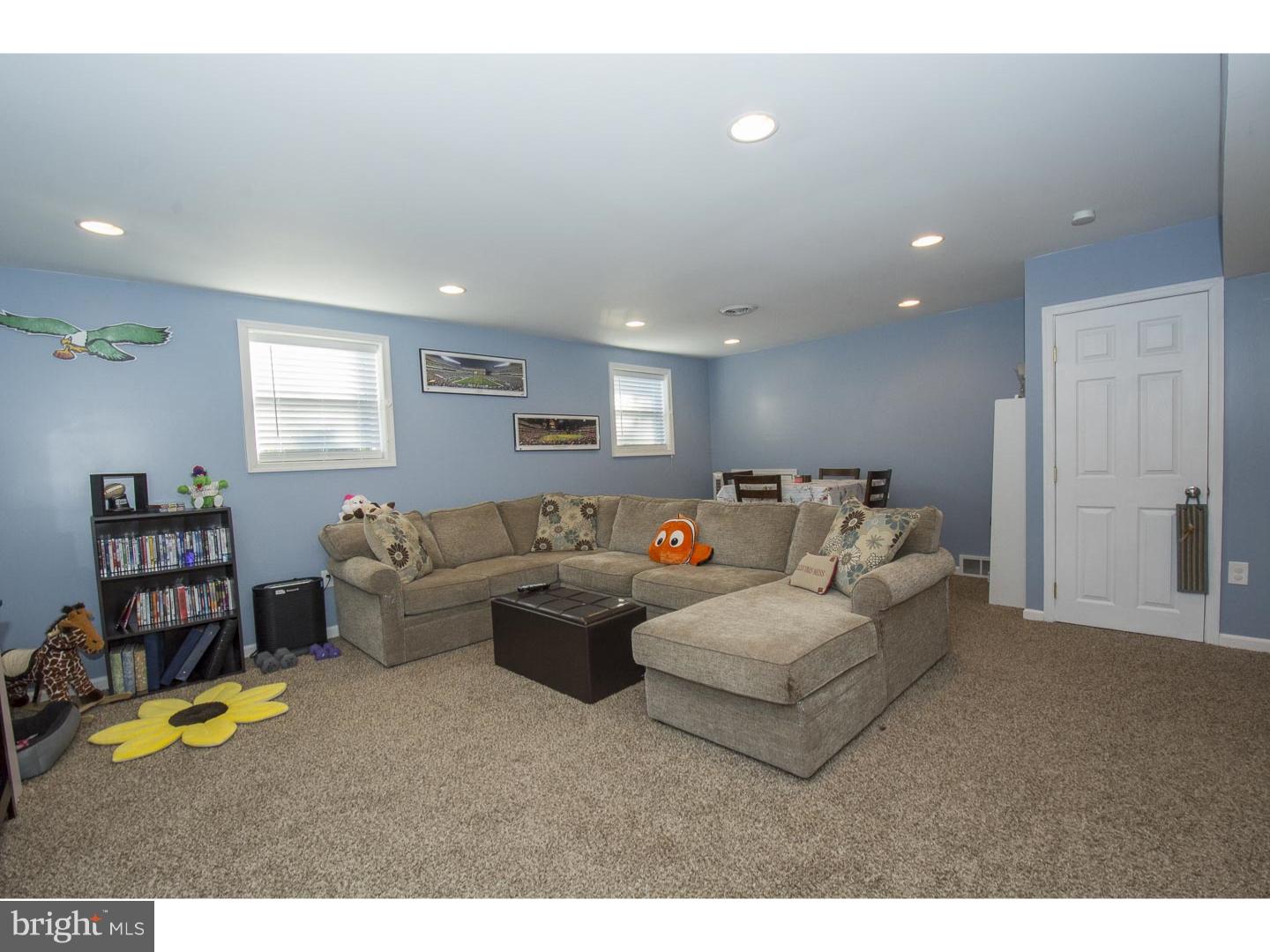 417 Rittenhouse Circle Havertown, PA 19083 - Photo 17 of 24 Family Room