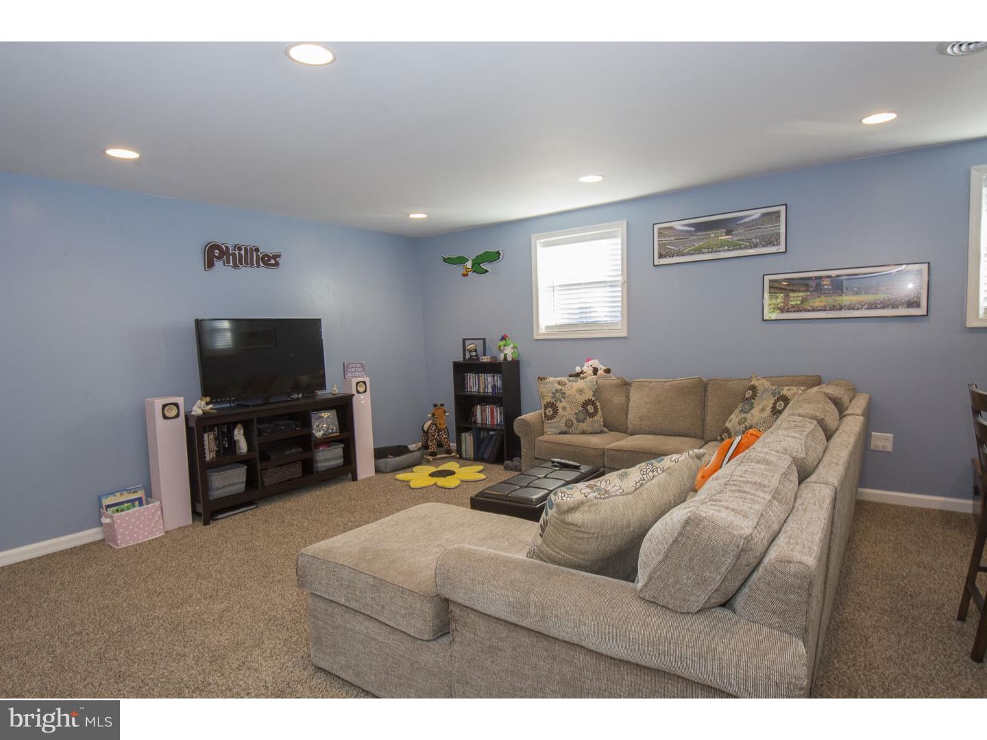 417 Rittenhouse Circle Havertown, PA 19083 - Photo 18 of 24 Family Room