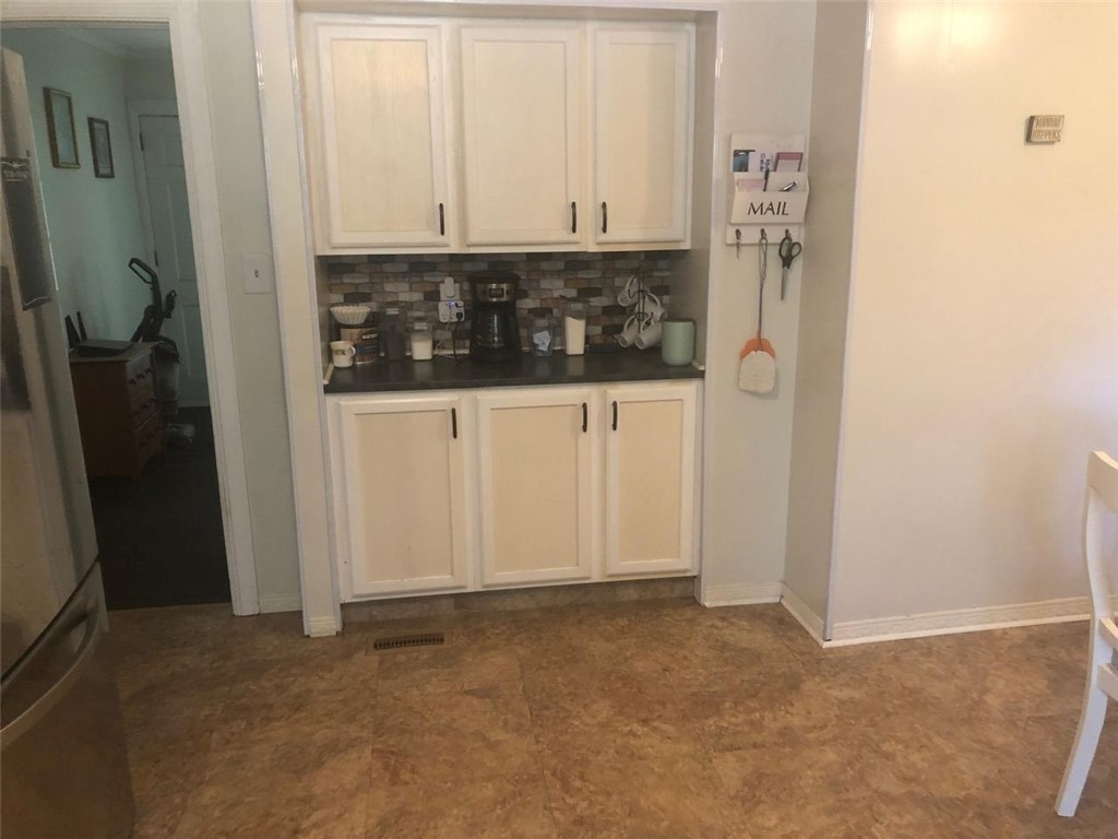 111 Kitty Corner Circle Iva, SC 29655 - Photo 13 of 28