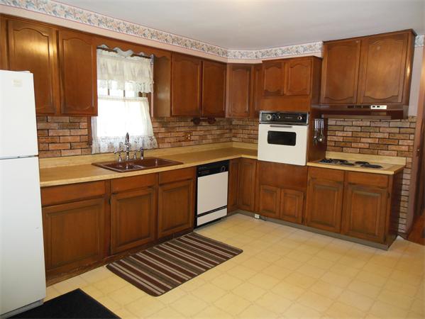 30 Piper Road West Springfield, MA 01089 - Photo 7 of 28