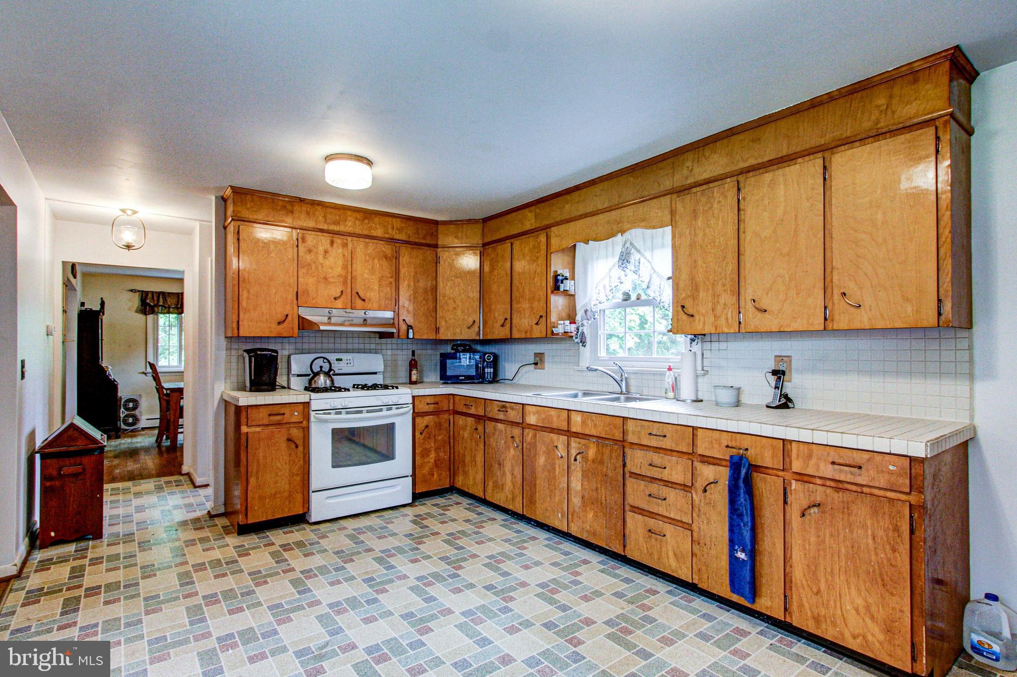 10 King Road Telford, PA 18969 - Photo 4 of 36