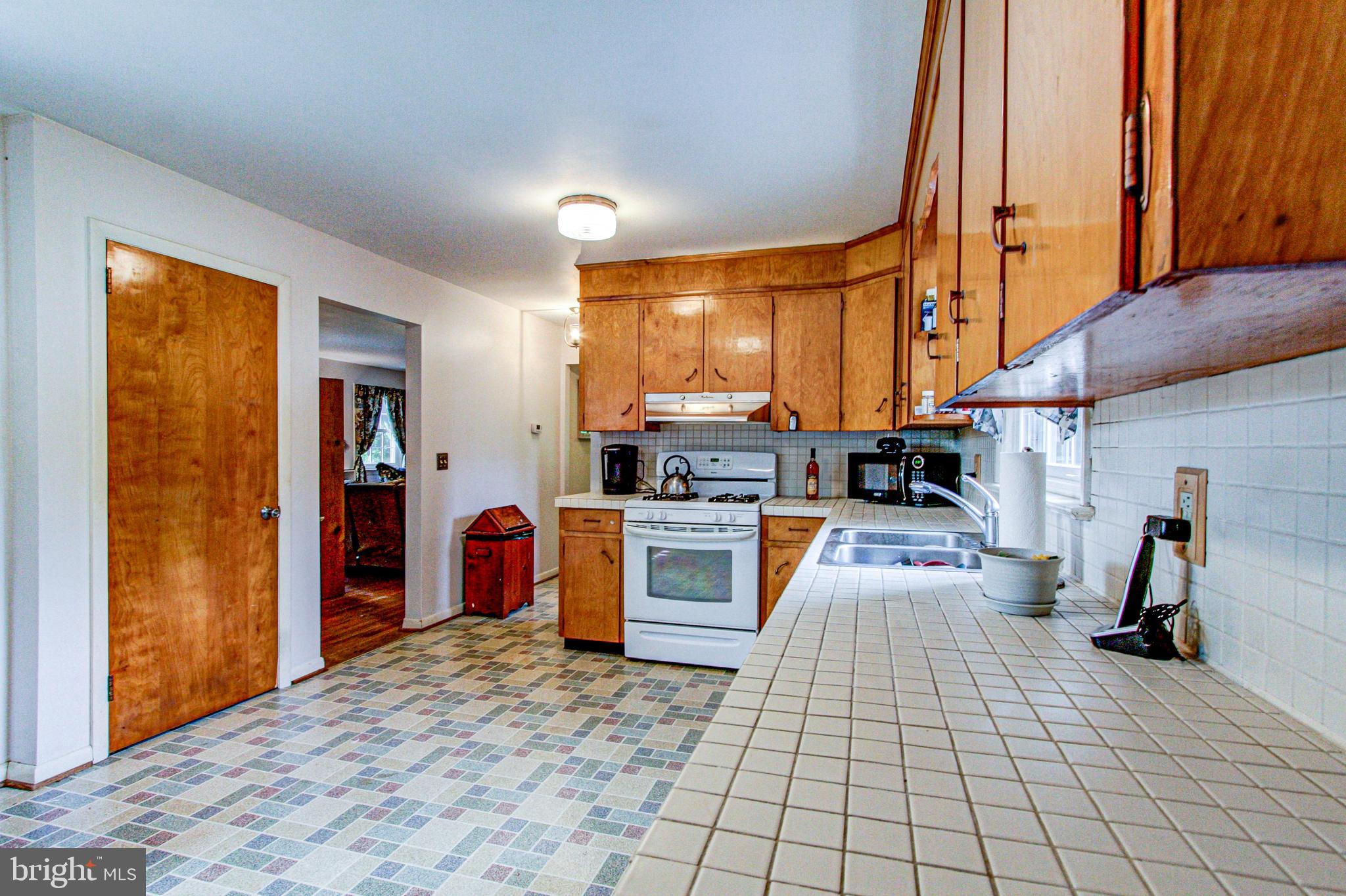 10 King Road Telford, PA 18969 - Photo 5 of 36