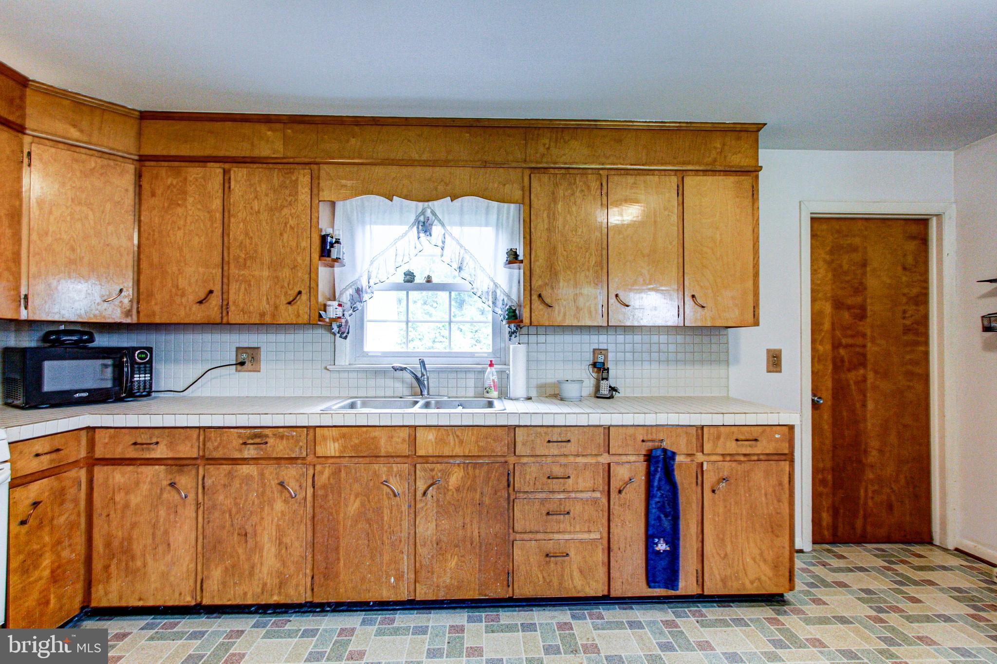 10 King Road Telford, PA 18969 - Photo 7 of 36