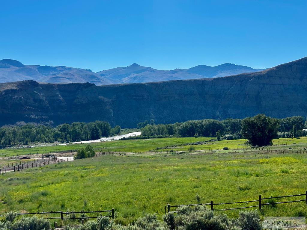 5 Homestead Trail Challis, ID 83226 - Photo 1 of 23 Main View