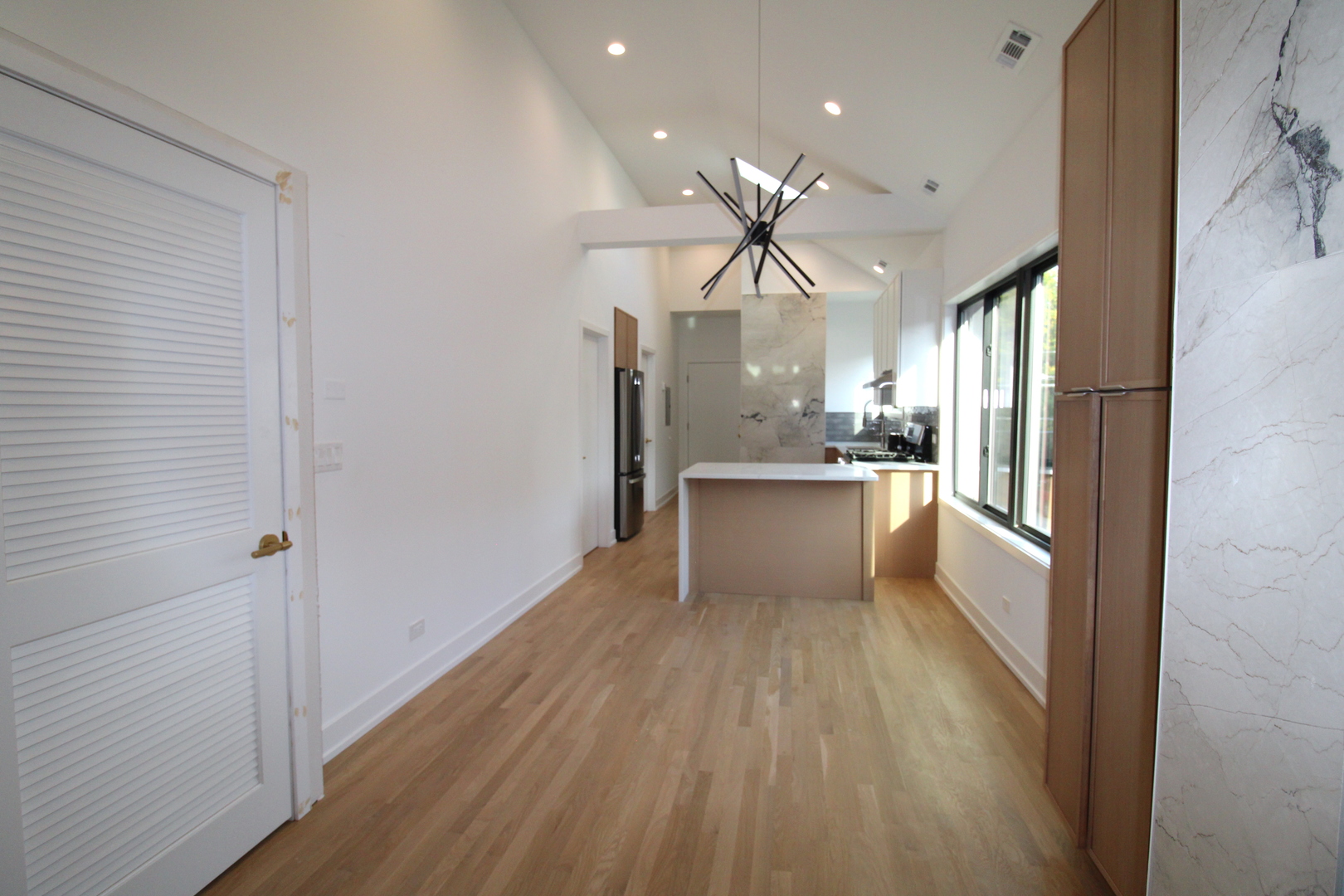 933 North Ashland Avenue, Unit 2F Chicago, IL 60622 - Photo 17 of 45