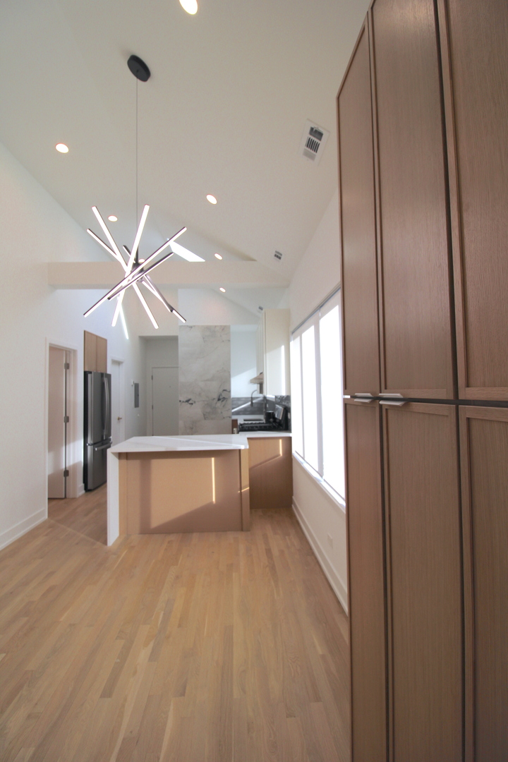 933 North Ashland Avenue, Unit 2F Chicago, IL 60622 - Photo 18 of 45