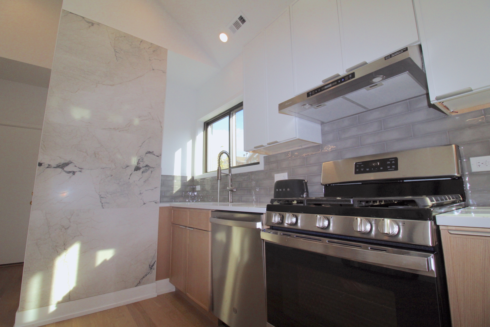 933 North Ashland Avenue, Unit 2F Chicago, IL 60622 - Photo 25 of 45